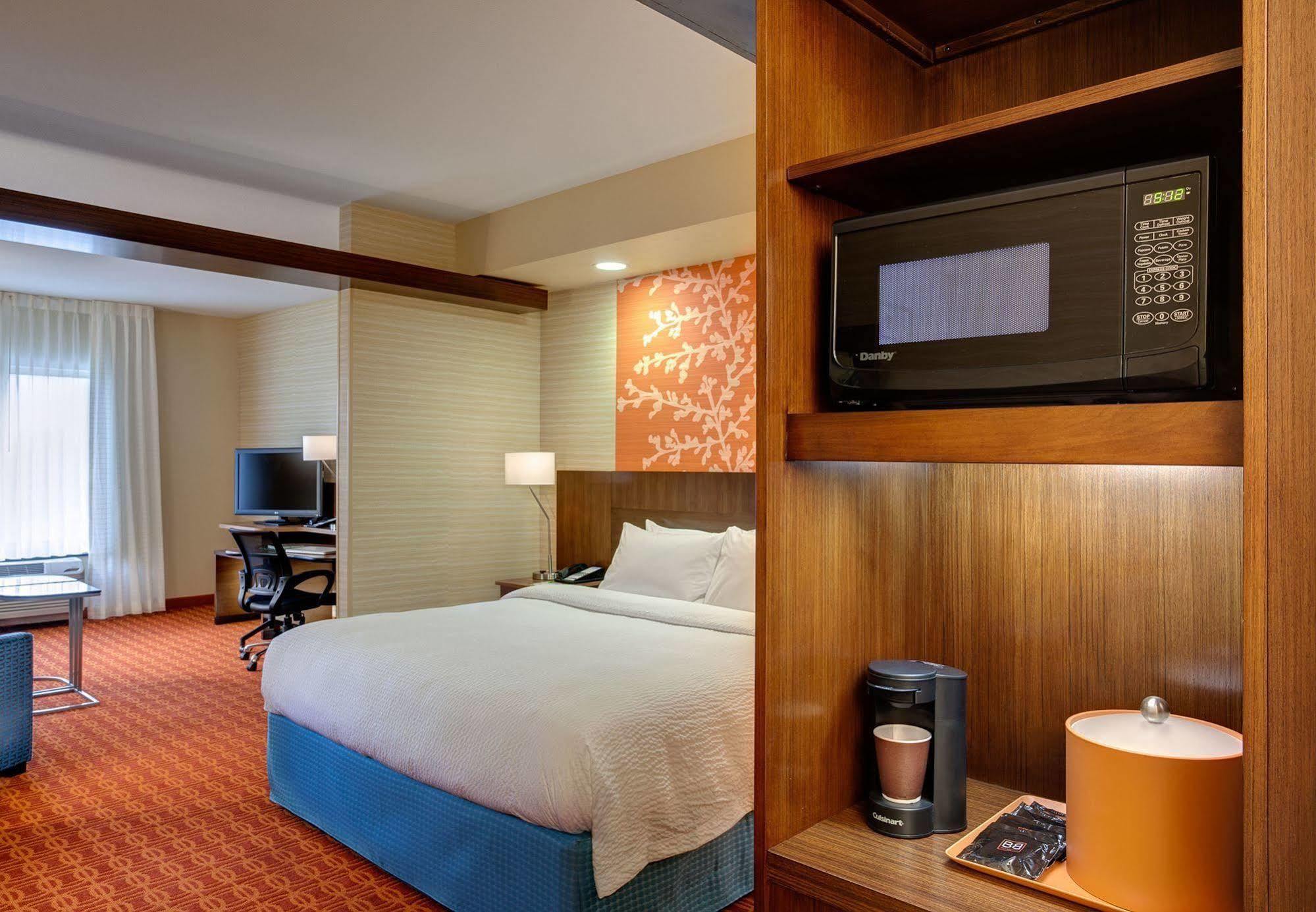 Fairfield Inn & Suites By Marriott Detroit Chesterfield Exterior photo
